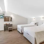 Maneas Villa