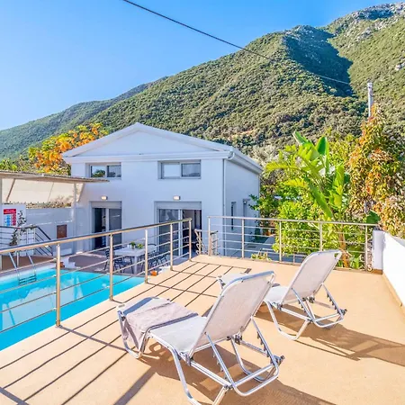 Maneas Villa